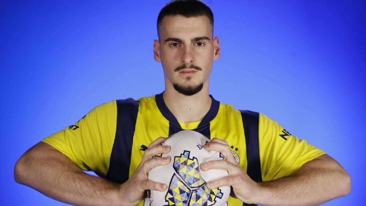Fenerbahçe'de İsmail Kartal operasyonu: Aziz Yıldırım neşteri vurdu, 3 futbolcunun bileti kesildi! 6